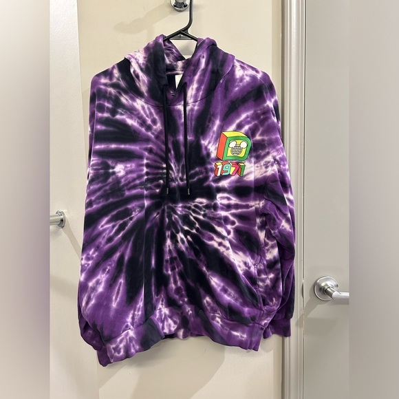 Disney Tops - Disney Oversized Hoodie Women’s XS Purple Tie Dye Pockets Retro